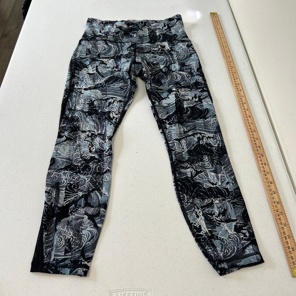 Lululemon High Rise Mesh Panel Wave Print Leggings Blue Black White Size 8